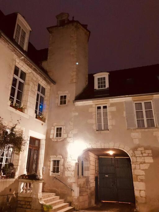 Le "Pied A Terre" - Appartement Plein Centre Avec Parking Prive Bourges Eksteriør billede